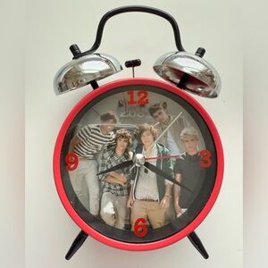 1D Red Vintage Style Alarm Clock - NWOT
